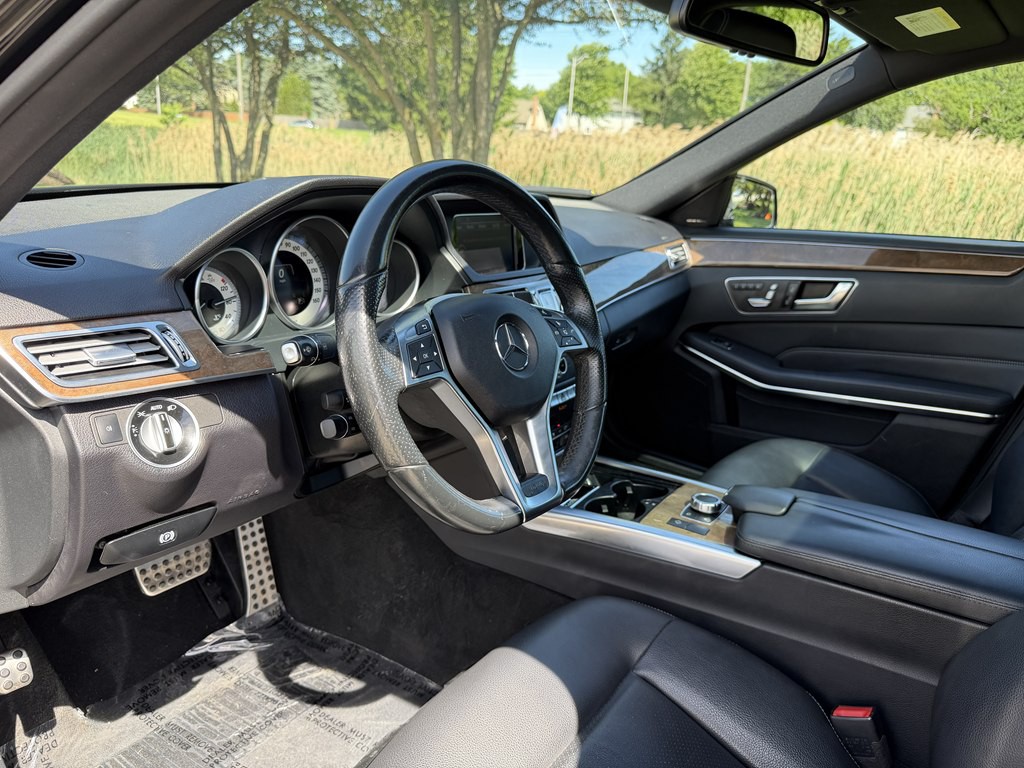 2016 Mercedes-Benz E-Class Image 23