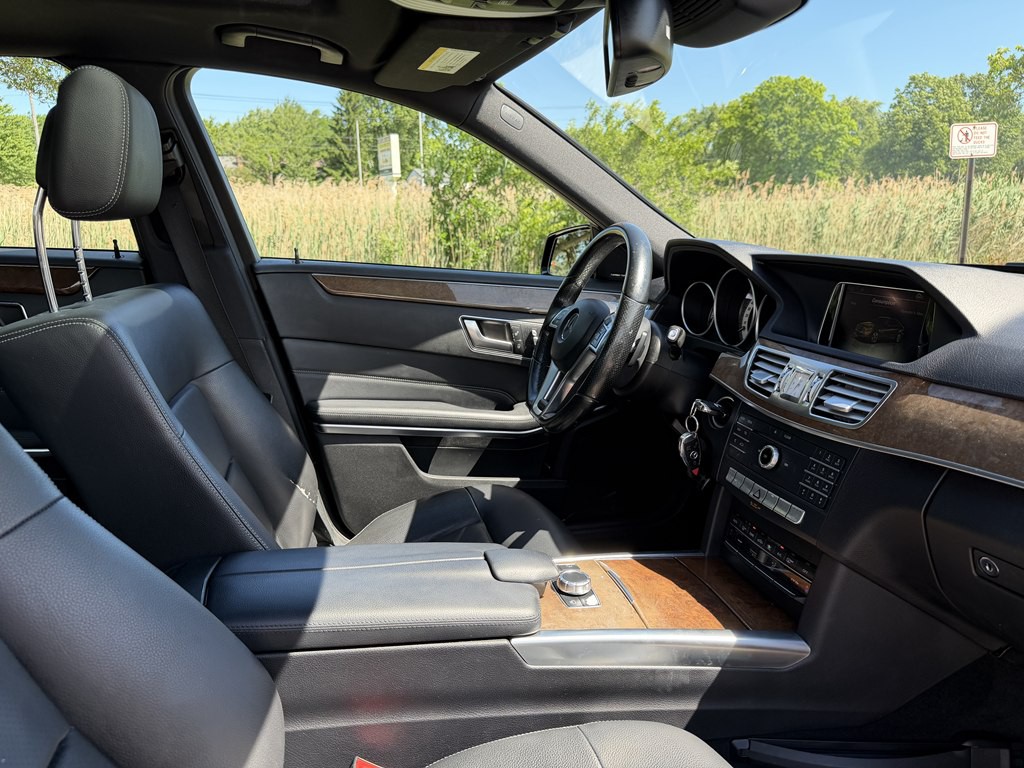 2016 Mercedes-Benz E-Class Image 36