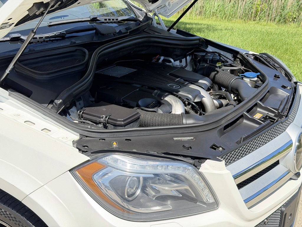 2015 Mercedes-Benz GL-Class Image 12