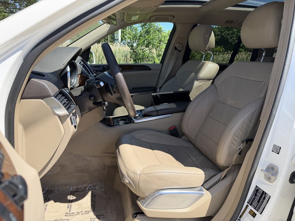 2015 Mercedes-Benz GL-Class Image 23