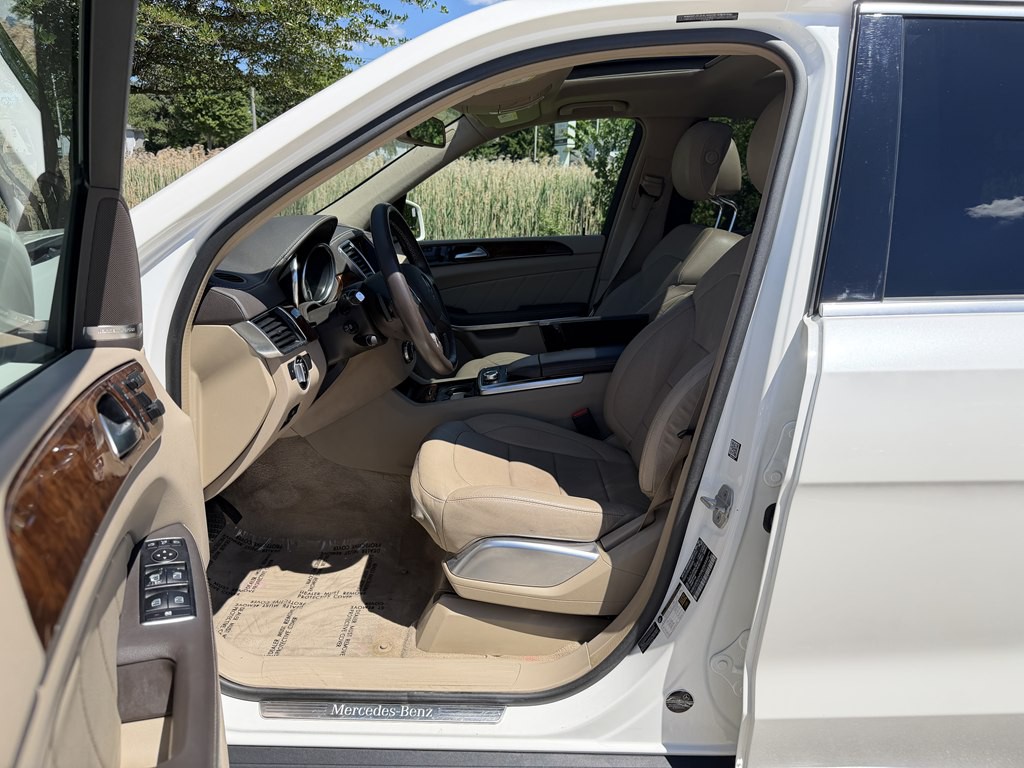 2015 Mercedes-Benz GL-Class Image 30