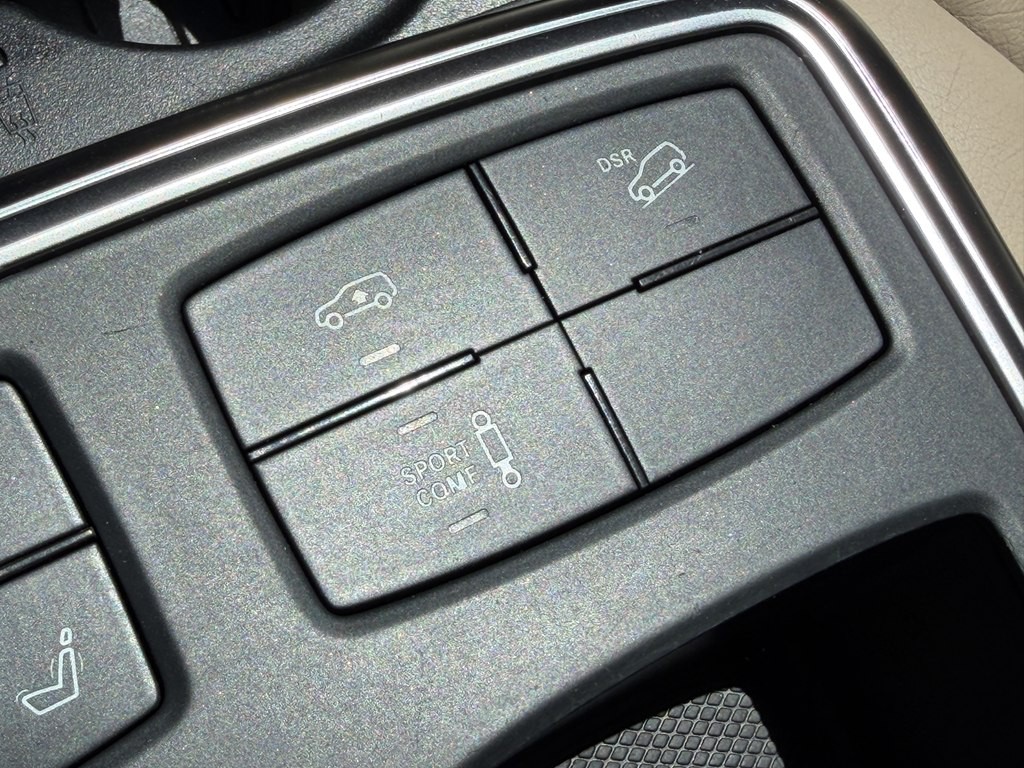 2015 Mercedes-Benz GL-Class Image 38