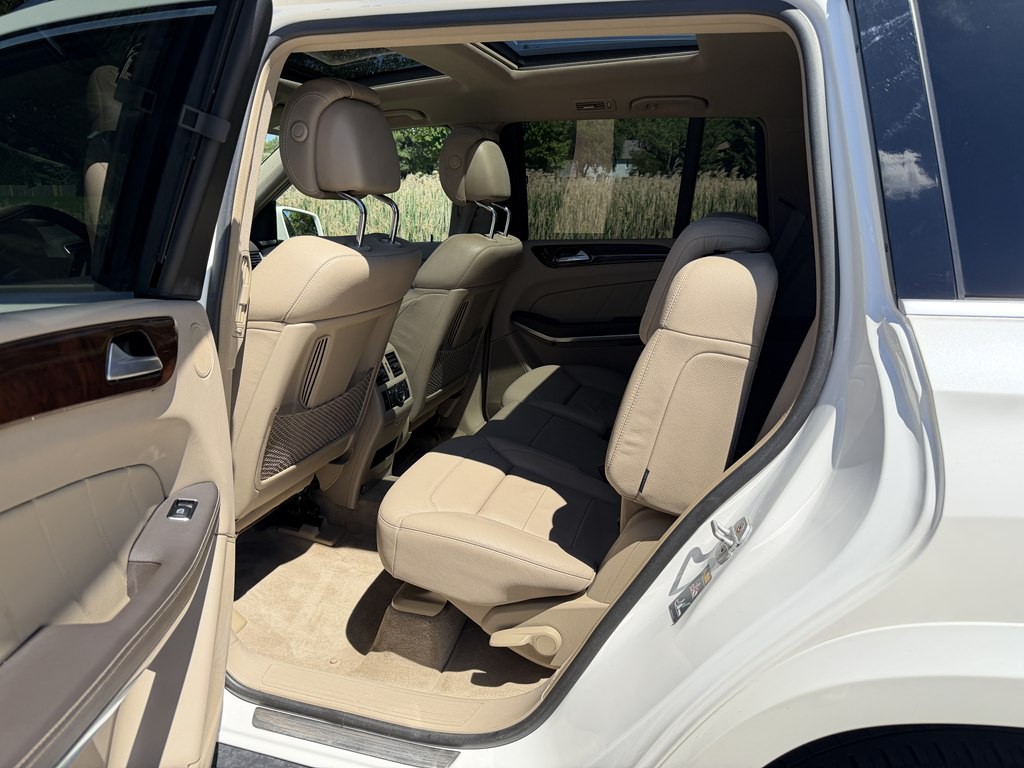 2015 Mercedes-Benz GL-Class Image 50