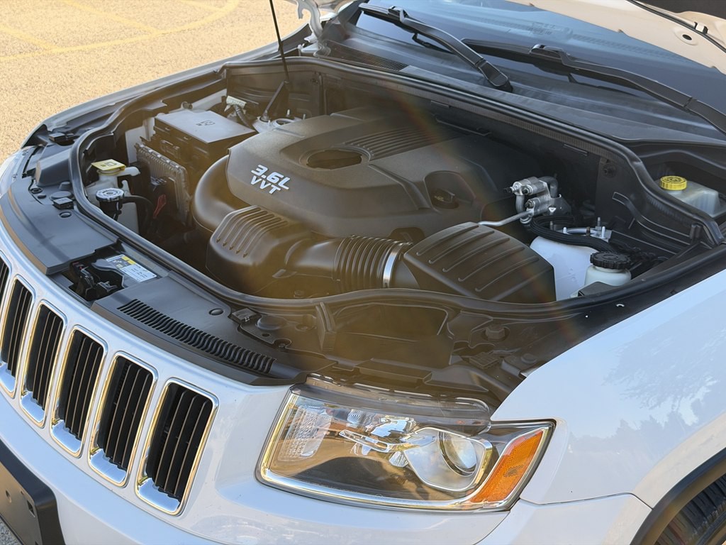 2014 Jeep Grand Cherokee Image 23