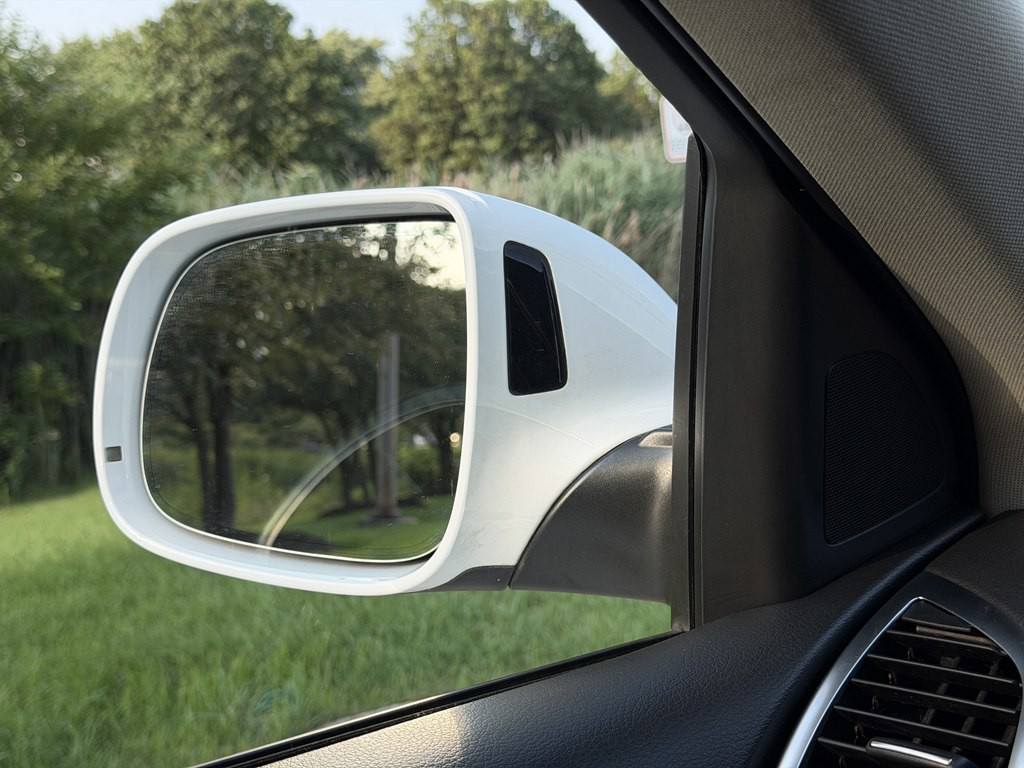 2015 Audi Q7 Image 12