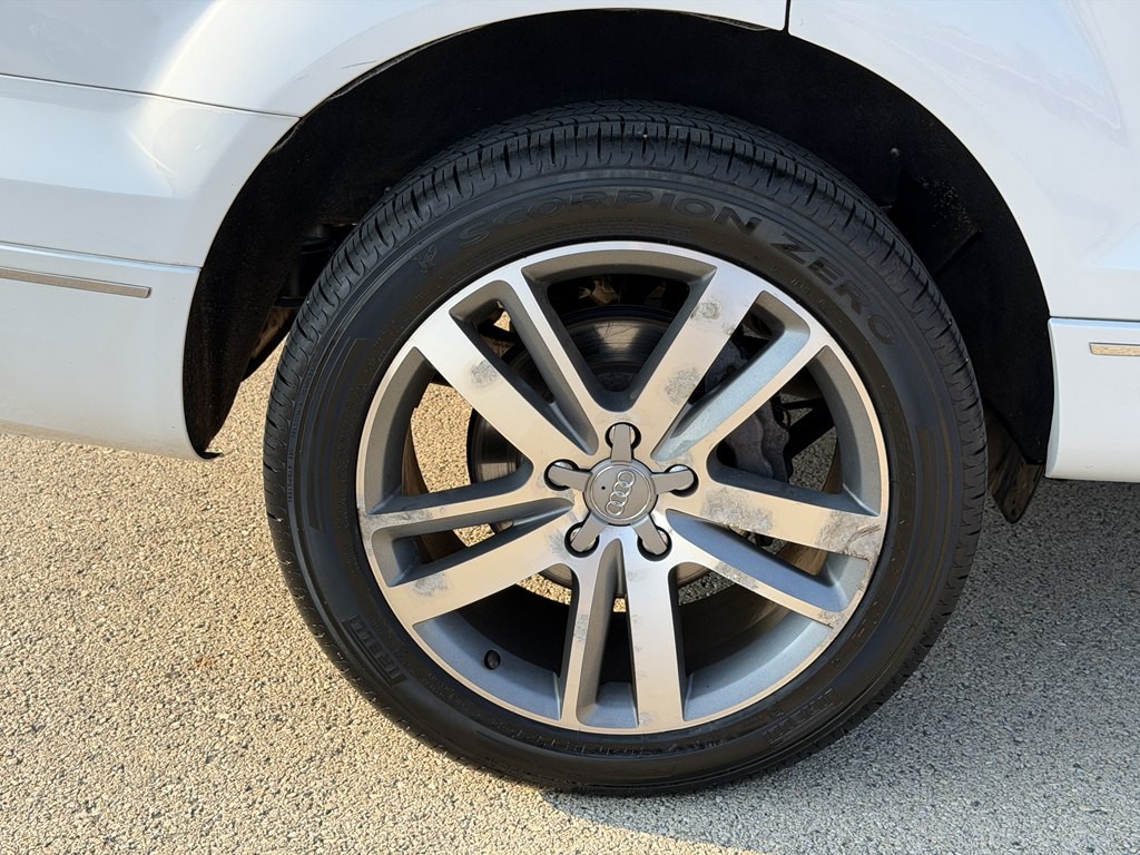 2015 Audi Q7 Image 16