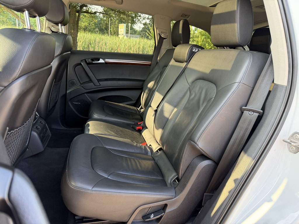 2015 Audi Q7 Image 35