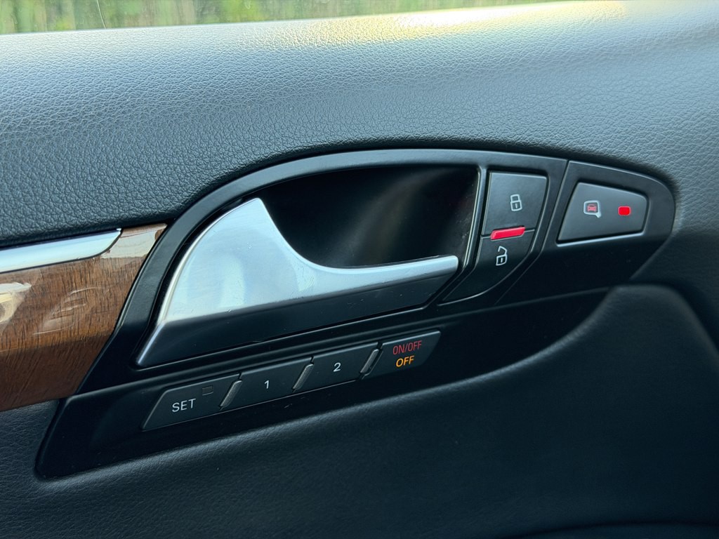 2015 Audi Q7 Image 38