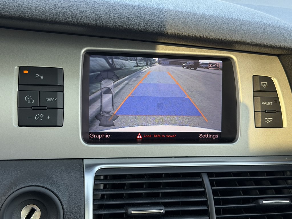 2015 Audi Q7 Image 48