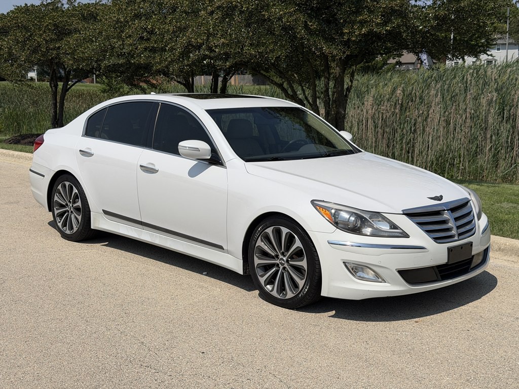 2013 Hyundai Genesis Image 3