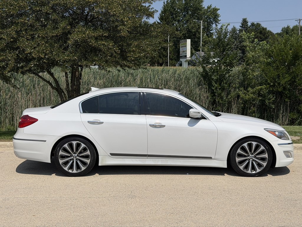 2013 Hyundai Genesis Image 5