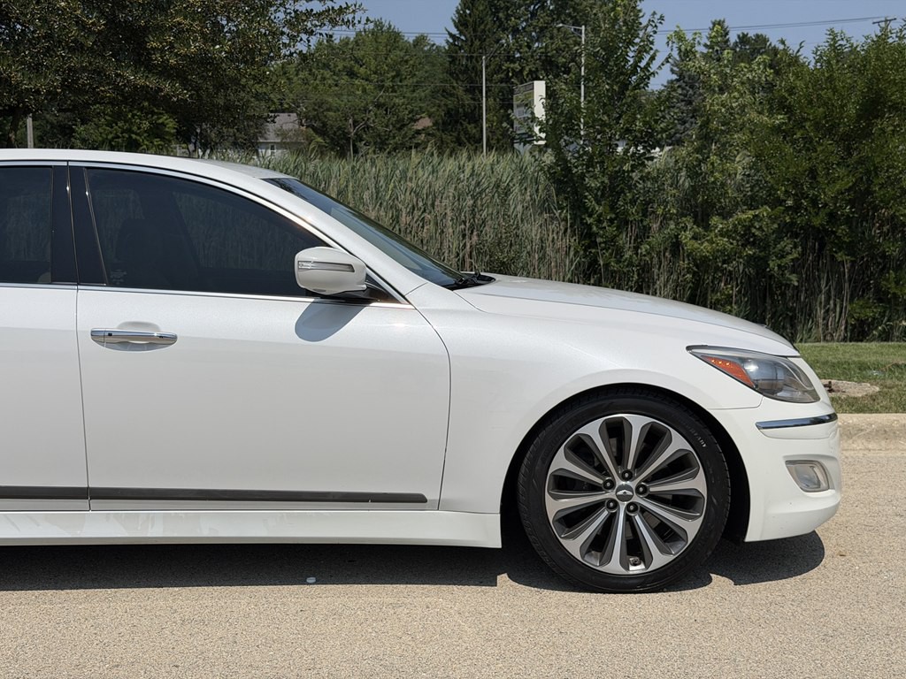 2013 Hyundai Genesis Image 6