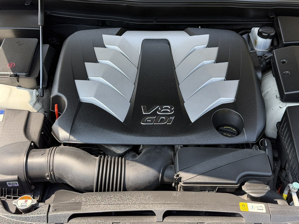 2013 Hyundai Genesis Image 22