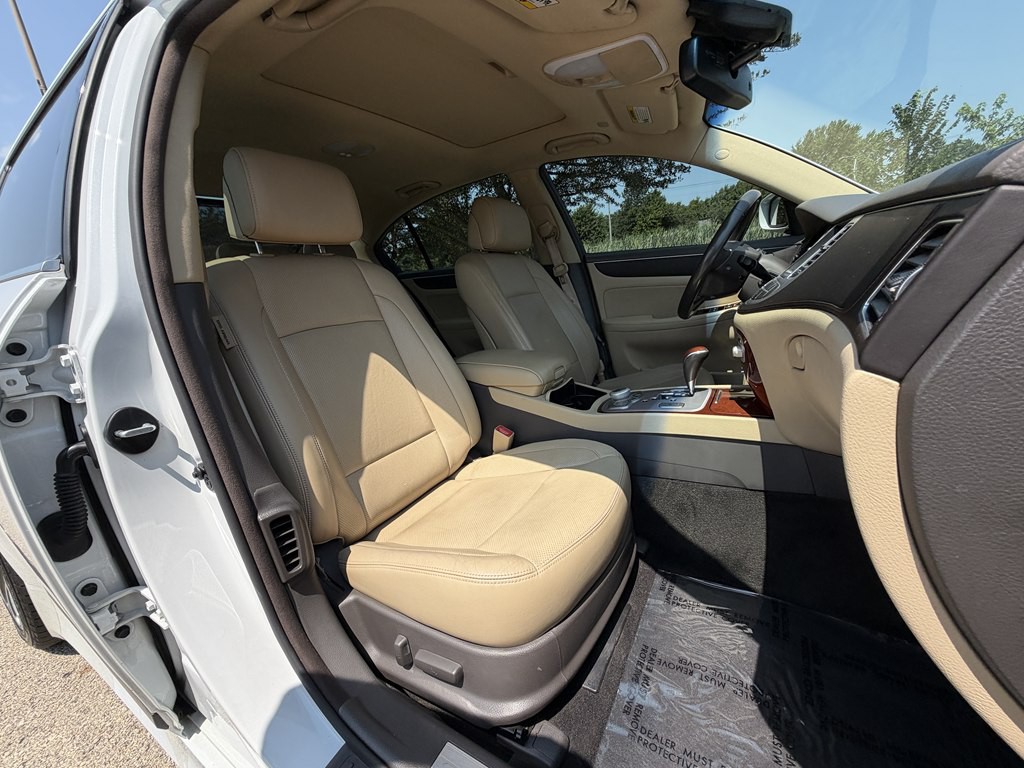 2013 Hyundai Genesis Image 34