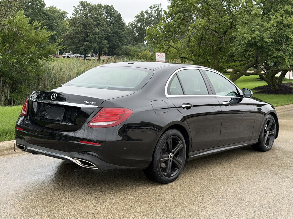 2017 Mercedes-Benz E-Class Image 2
