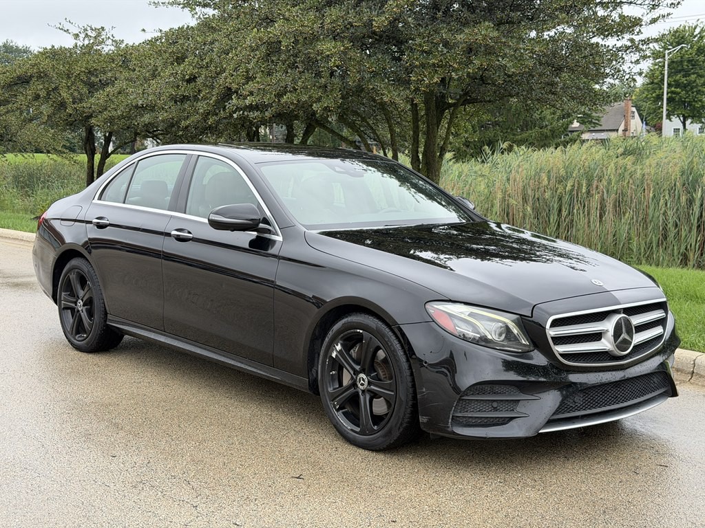 2017 Mercedes-Benz E-Class Image 3