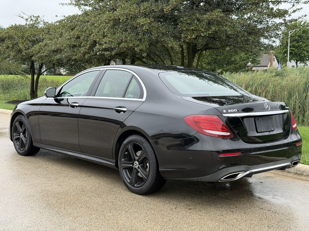 2017 Mercedes-Benz E-Class Image 4