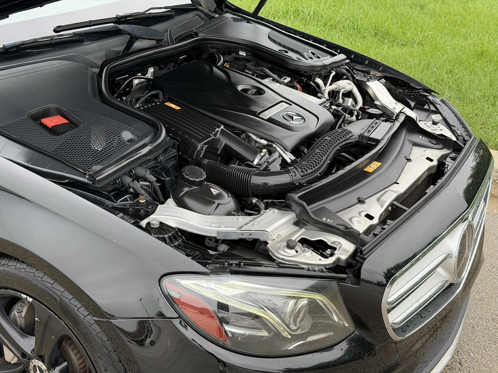 2017 Mercedes-Benz E-Class Image 17