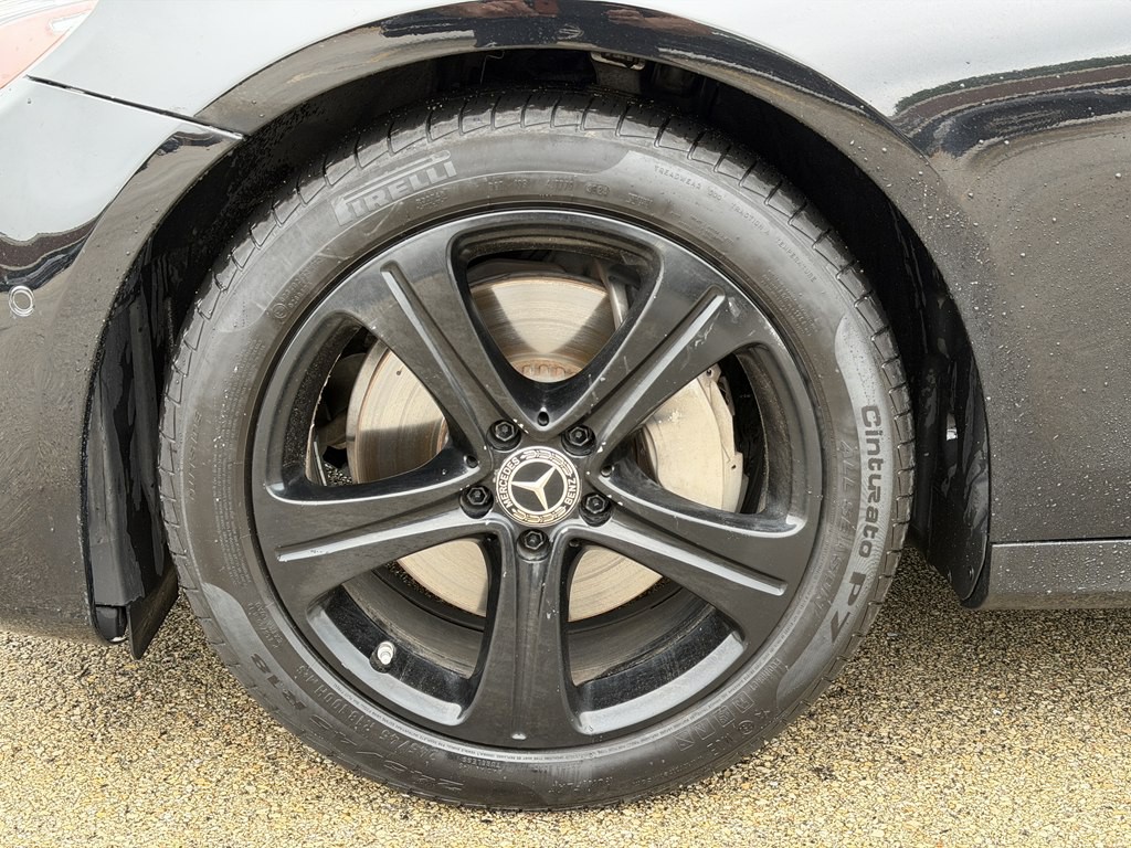 2017 Mercedes-Benz E-Class Image 25