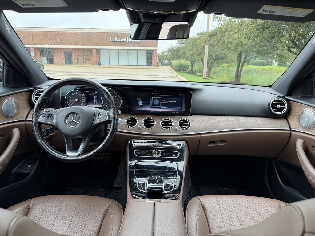 2017 Mercedes-Benz E-Class Image 29