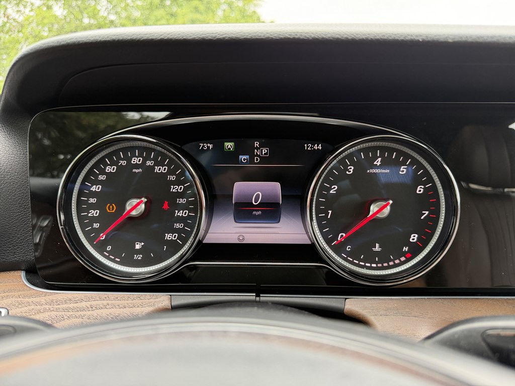2017 Mercedes-Benz E-Class Image 31