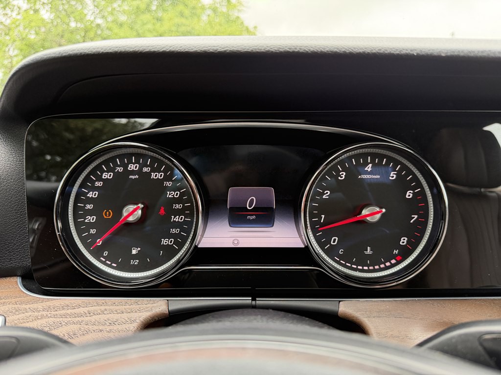 2017 Mercedes-Benz E-Class Image 32