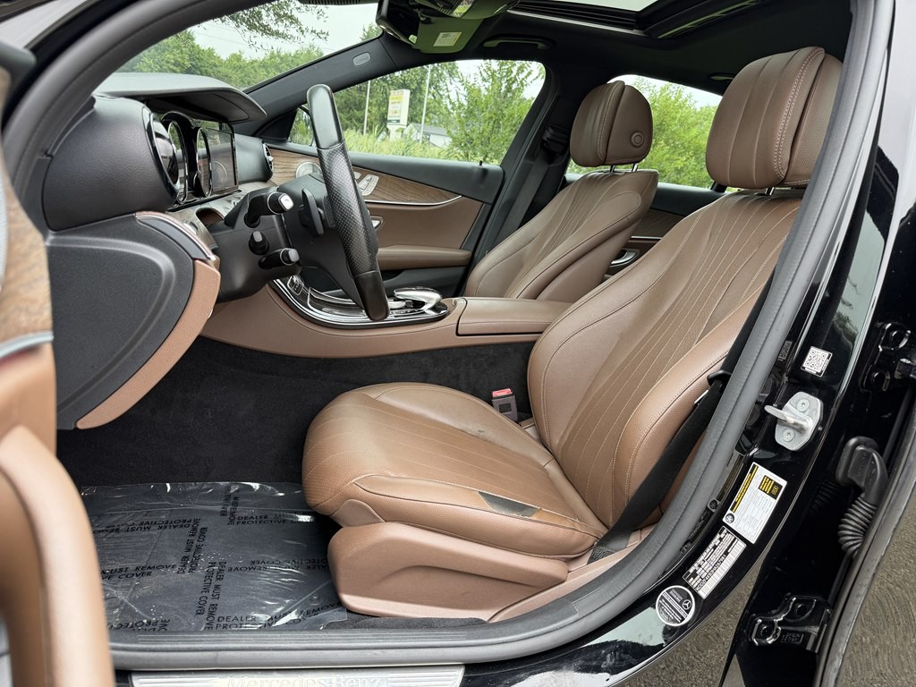2017 Mercedes-Benz E-Class Image 35
