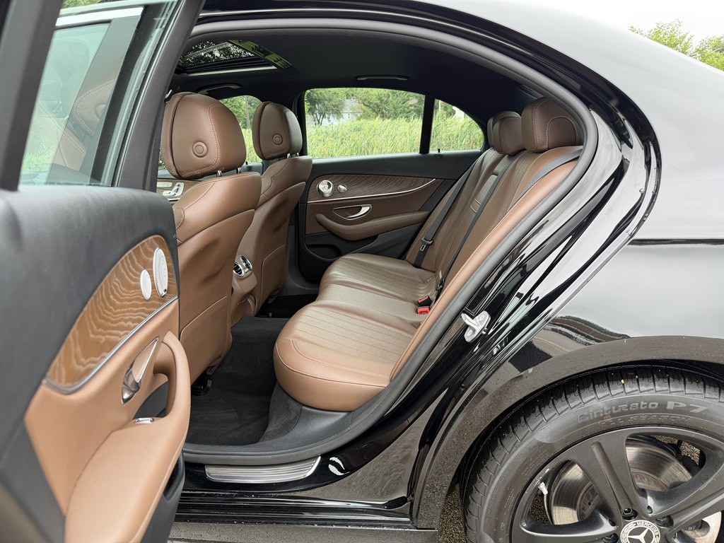 2017 Mercedes-Benz E-Class Image 36