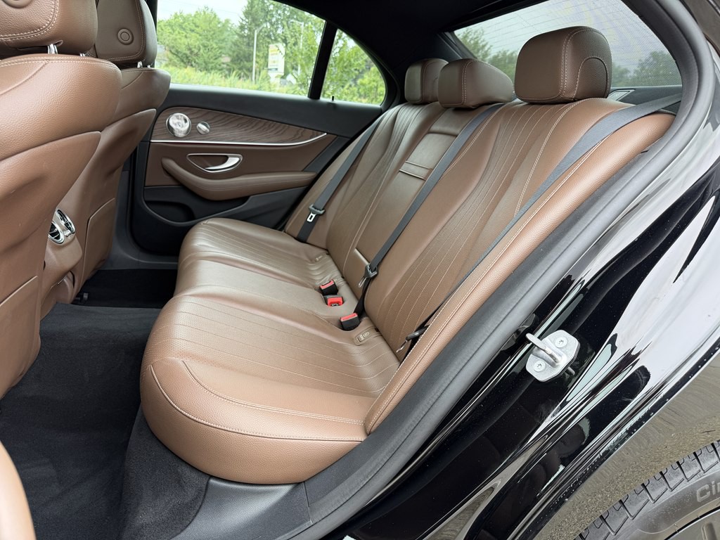 2017 Mercedes-Benz E-Class Image 37