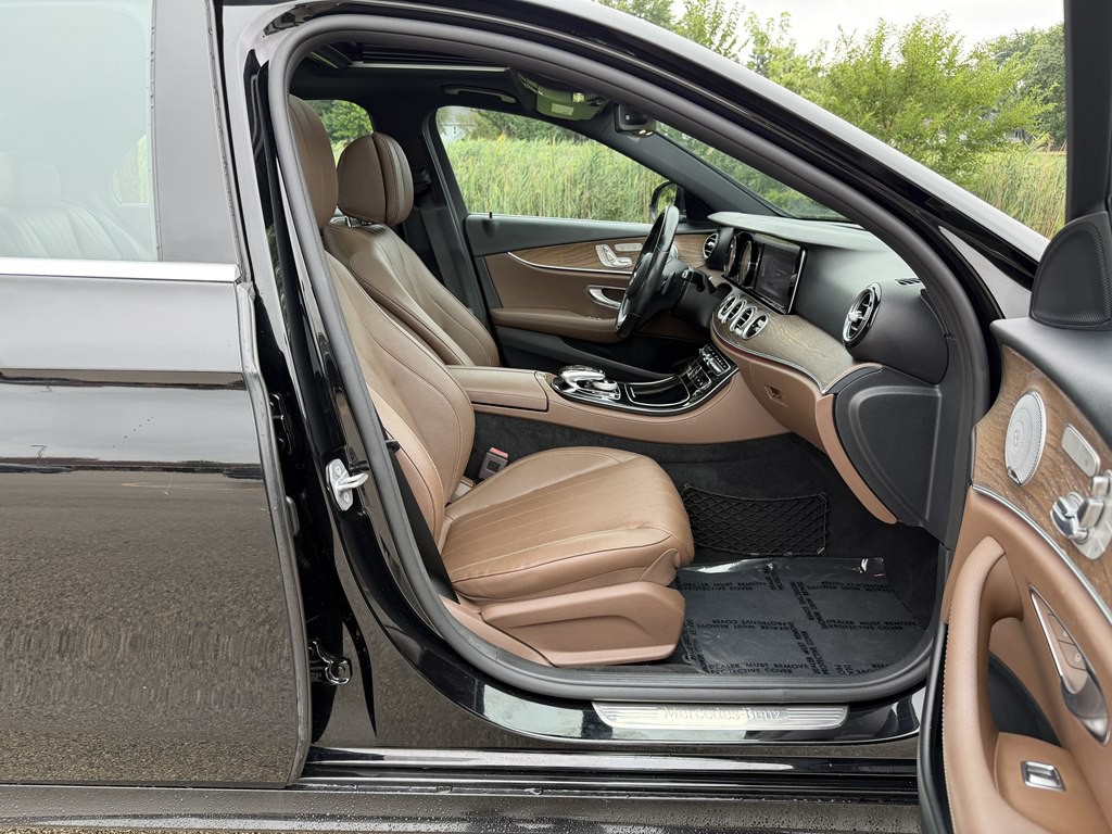 2017 Mercedes-Benz E-Class Image 44