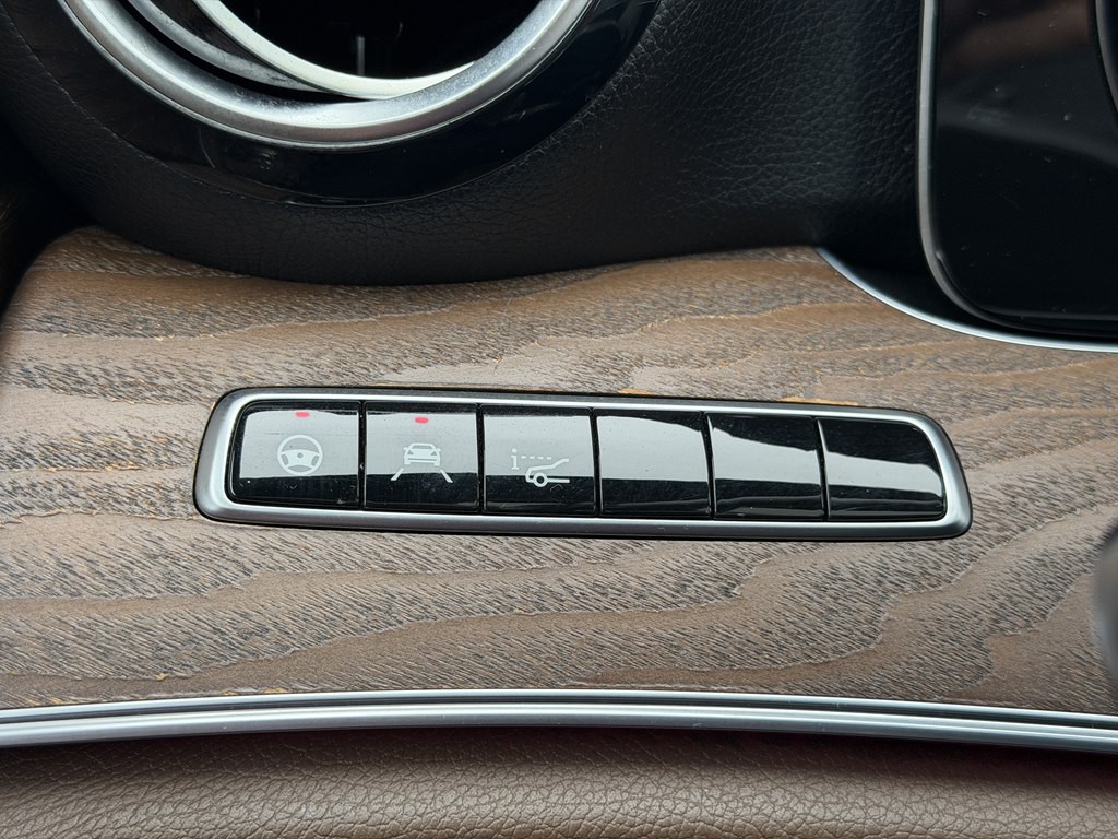 2017 Mercedes-Benz E-Class Image 47