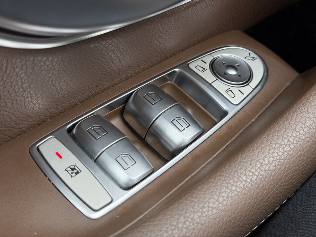 2017 Mercedes-Benz E-Class Image 53