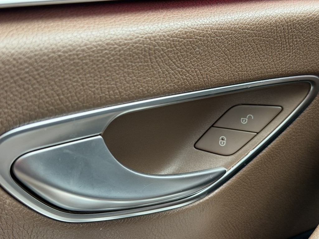 2017 Mercedes-Benz E-Class Image 54