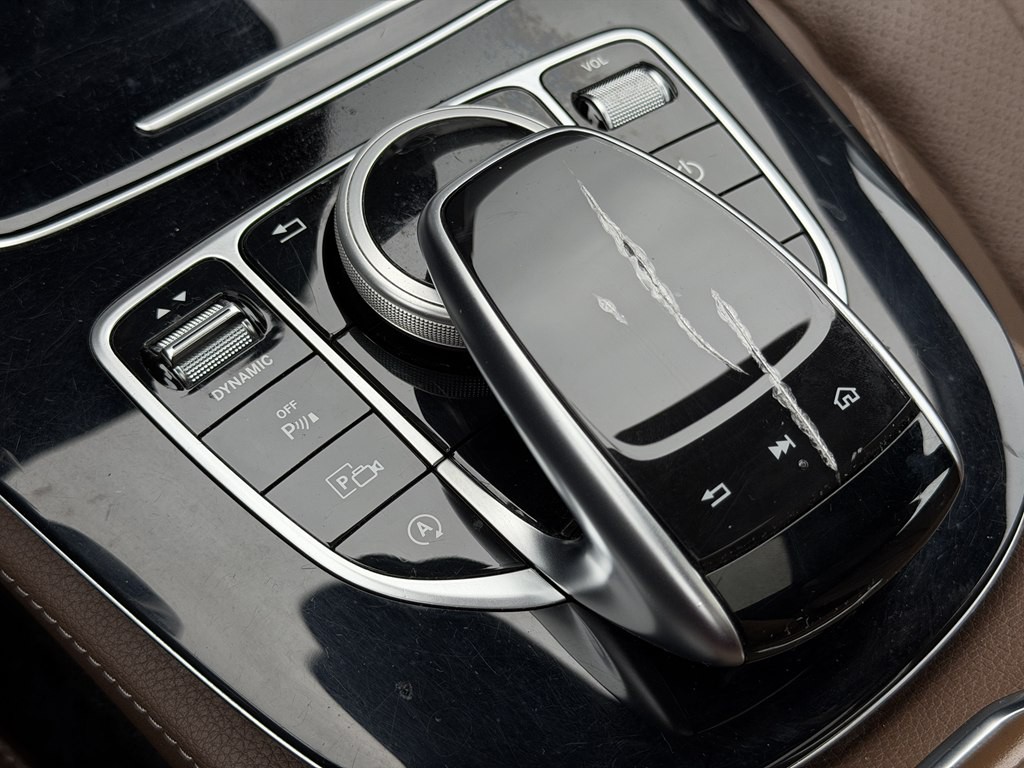 2017 Mercedes-Benz E-Class Image 55