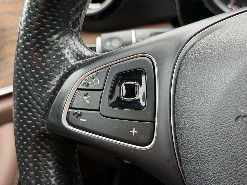 2017 Mercedes-Benz E-Class Image 61