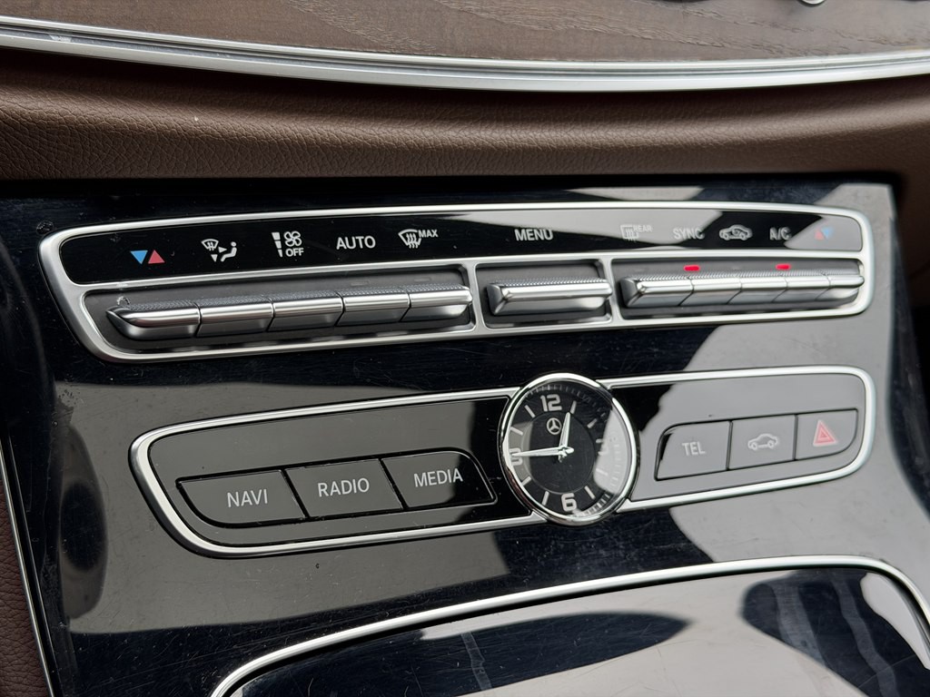 2017 Mercedes-Benz E-Class Image 65