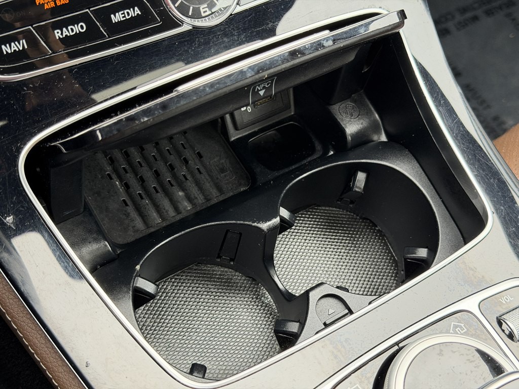 2017 Mercedes-Benz E-Class Image 66