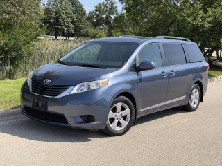 Image for 2017 Toyota Sienna LE 8-PASSENGER ID: 7626071