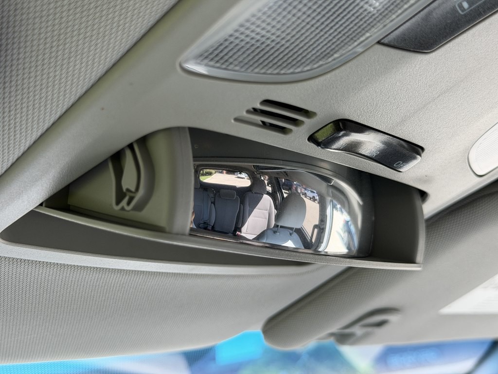 2017 Toyota Sienna Image 58