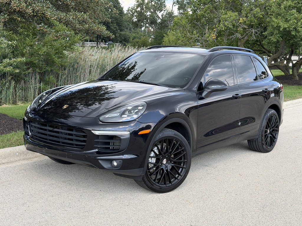 2016 Porsche Cayenne Image 1