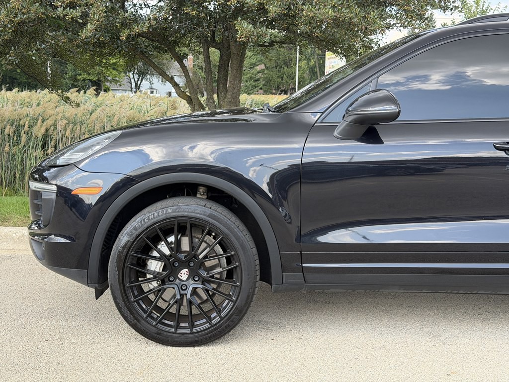 2016 Porsche Cayenne Image 9