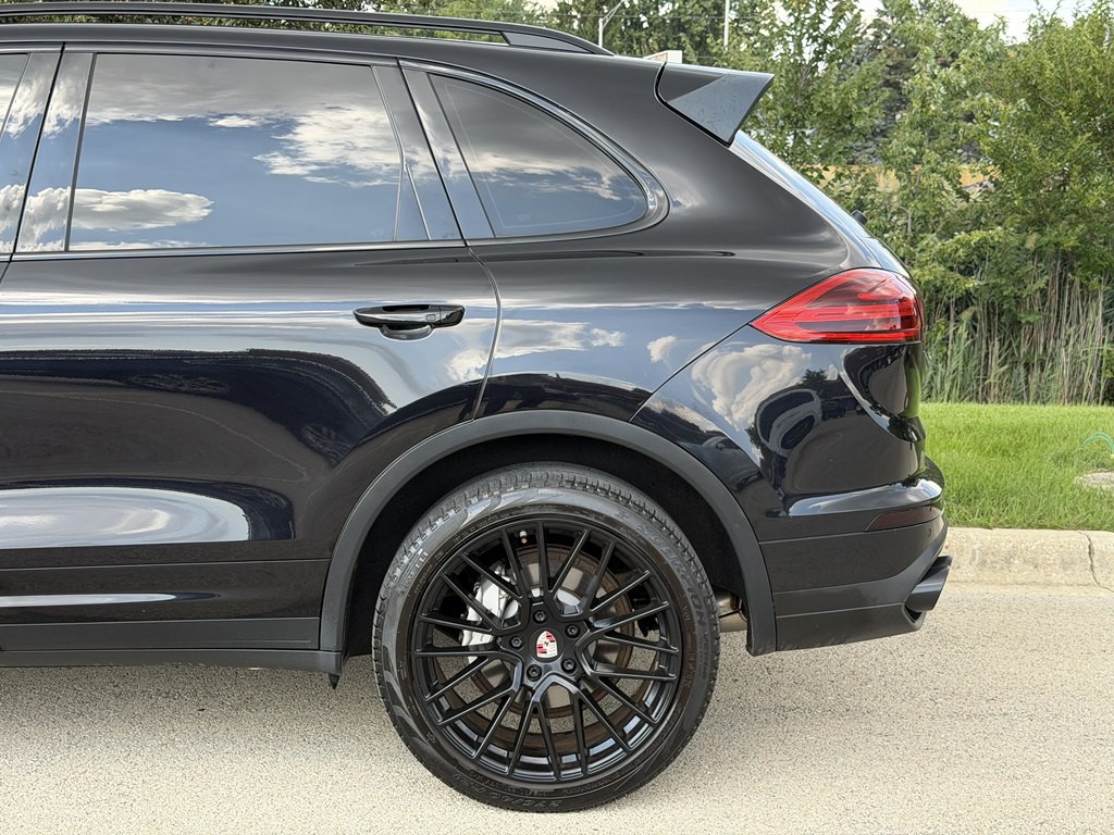 2016 Porsche Cayenne Image 10