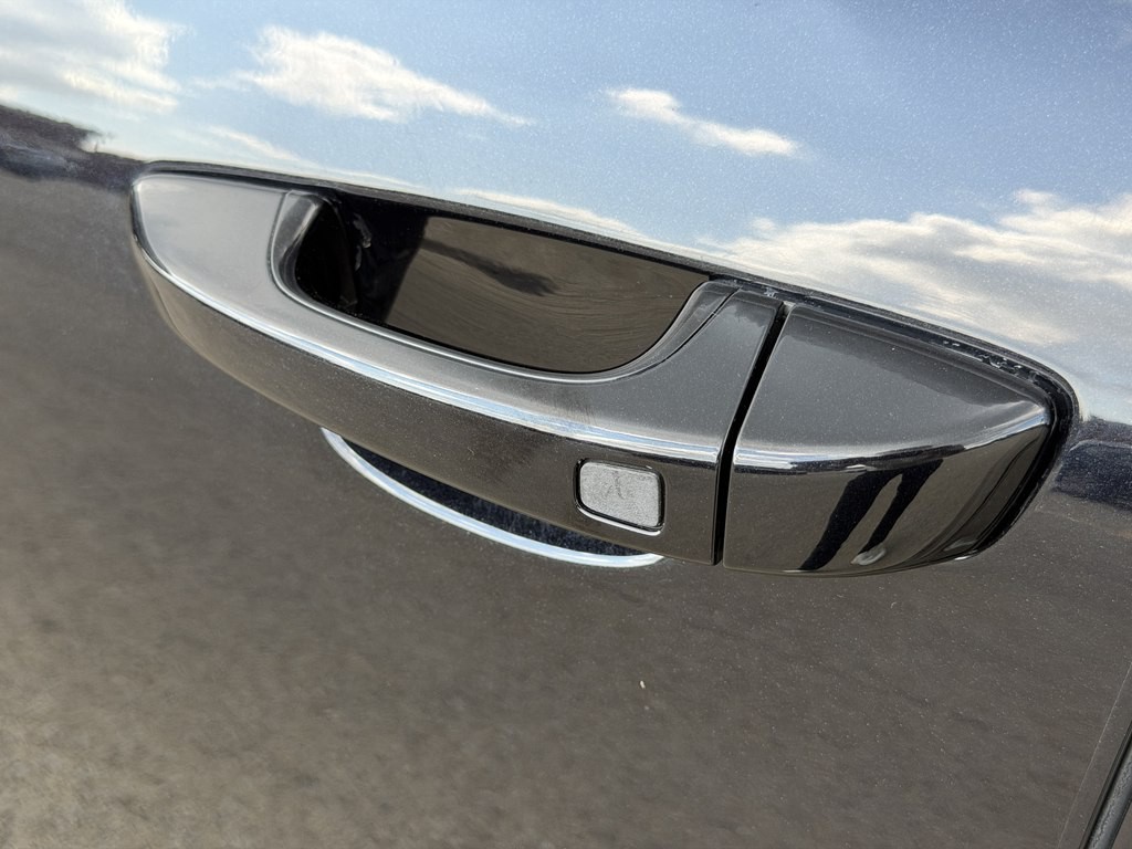 2016 Porsche Cayenne Image 13