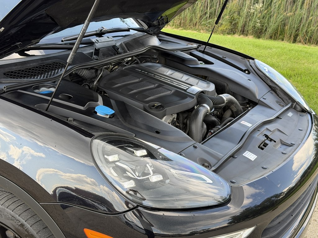 2016 Porsche Cayenne Image 20