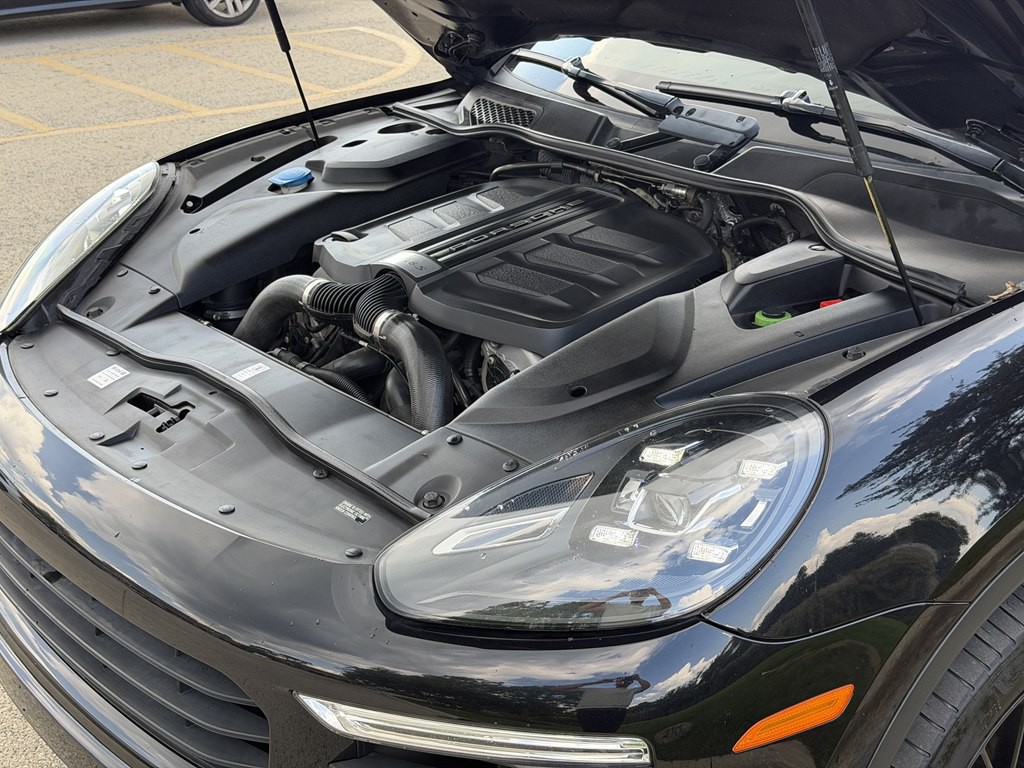 2016 Porsche Cayenne Image 23
