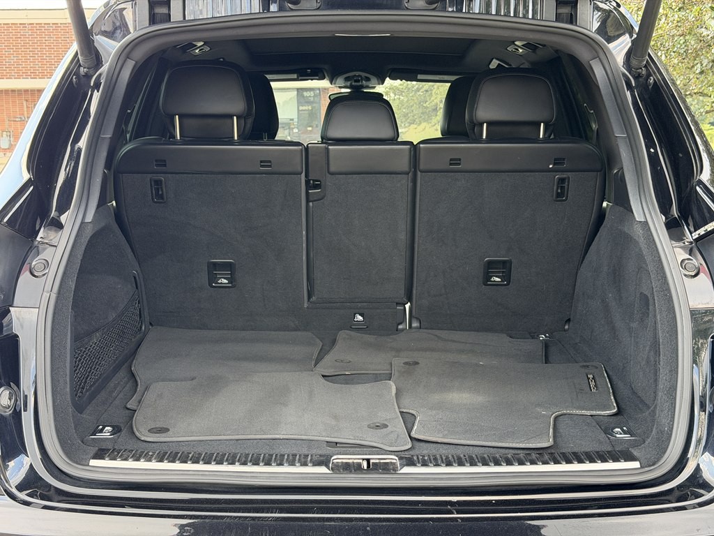 2016 Porsche Cayenne Image 25
