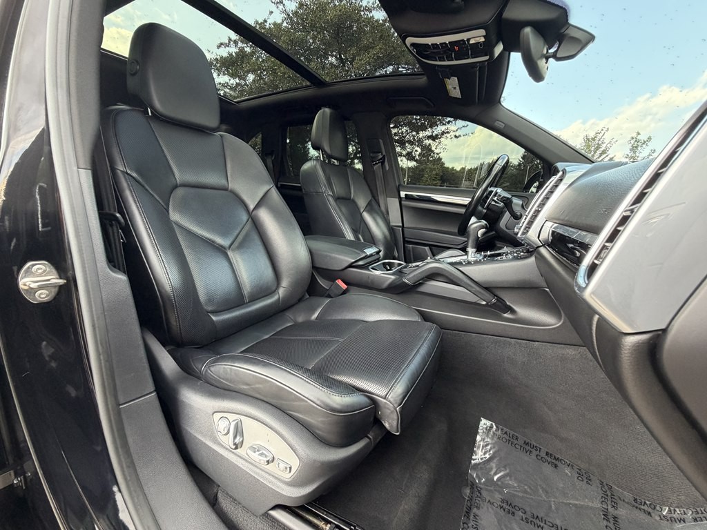 2016 Porsche Cayenne Image 44