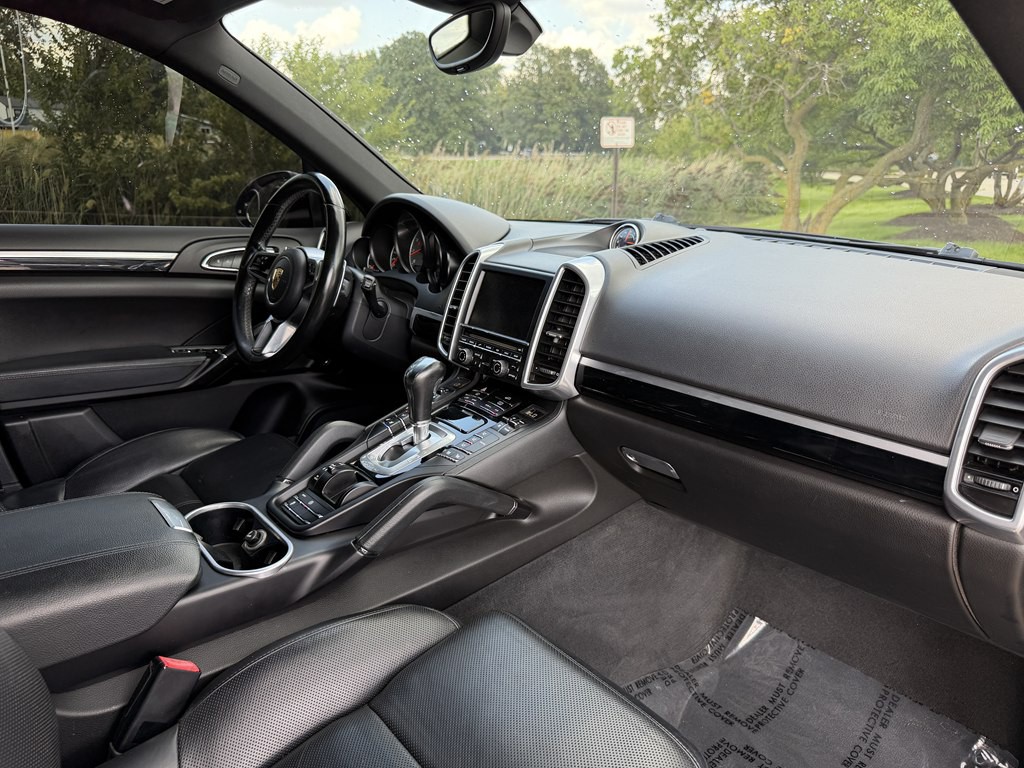 2016 Porsche Cayenne Image 54