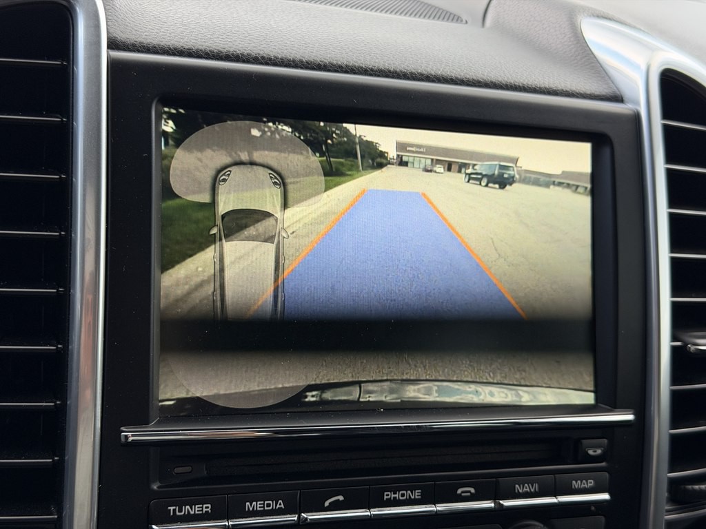 2016 Porsche Cayenne Image 68