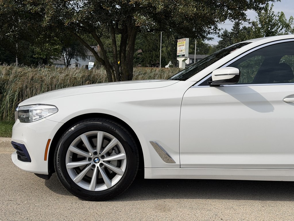 2019 BMW 5 Series Image 9